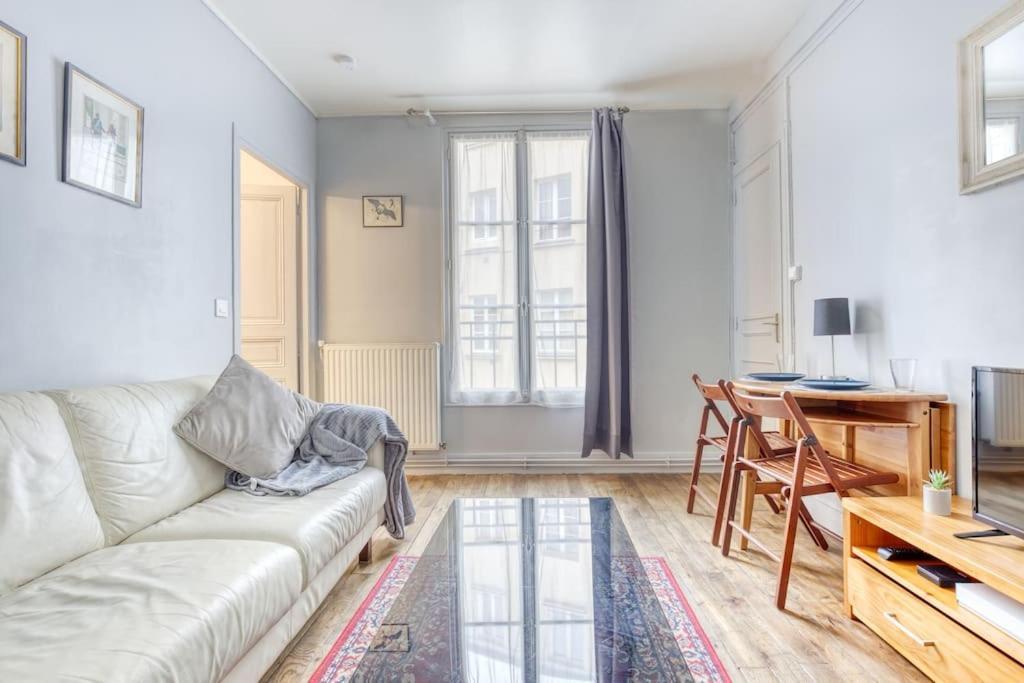 ורסאי * Le Versaillais*2 Min A Pied Du Chateau חדר תמונה