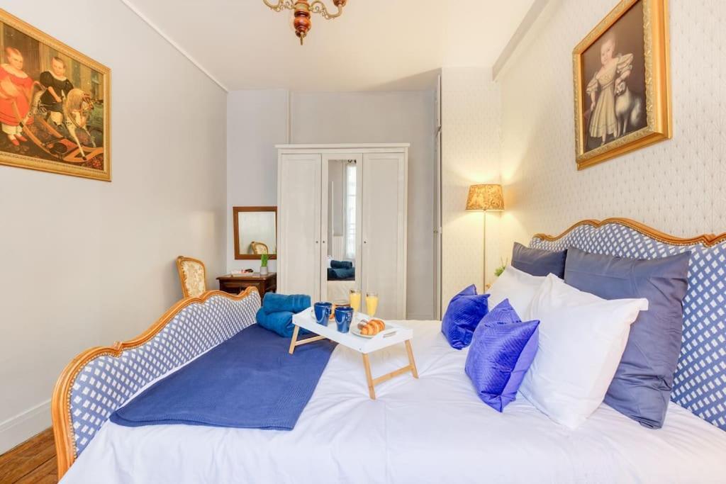 ורסאי * Le Versaillais*2 Min A Pied Du Chateau חדר תמונה